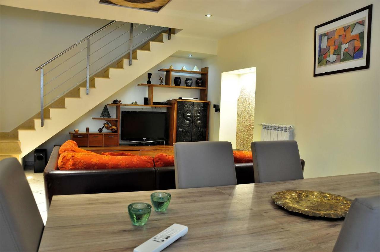Suite Monticelli Napoli Bagian luar foto