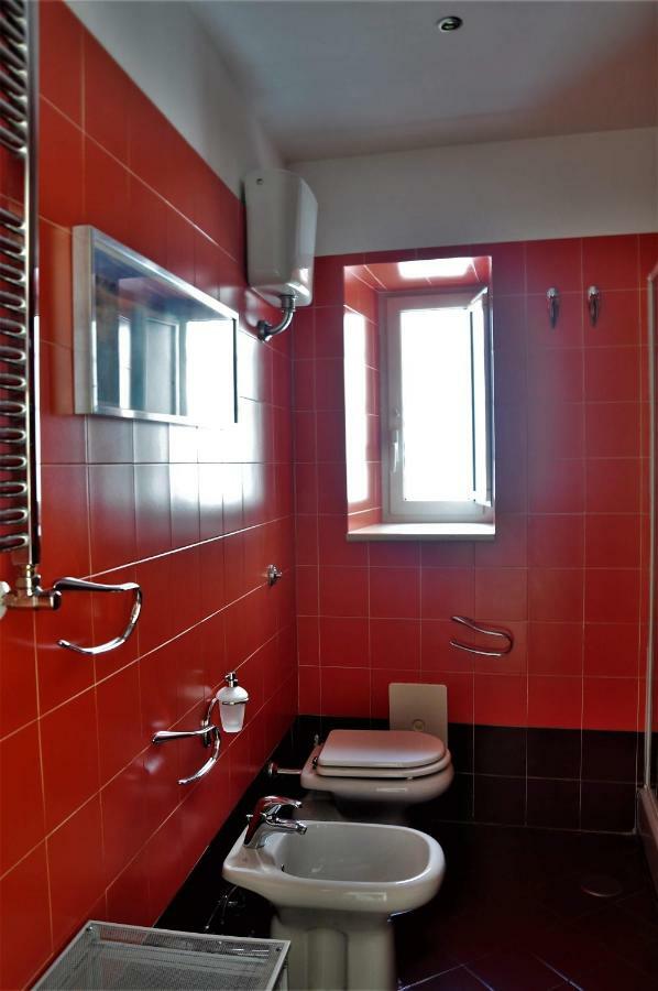 Suite Monticelli Napoli Bagian luar foto